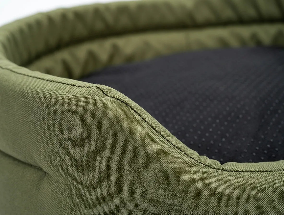 Detailaufnahme des hochwertigen Stoffes und der Verarbeitung
